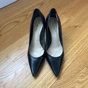 Guess black stiletto pumps